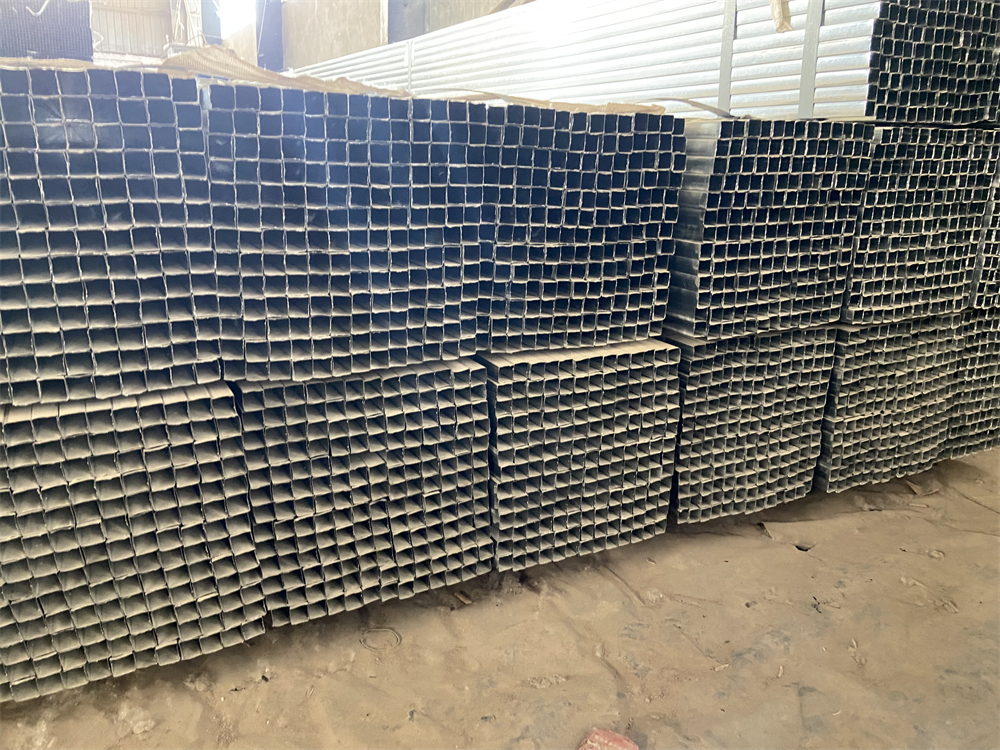 Custom Size ASTM Carbon Steel Hot Dipped Galvanized Pipe 